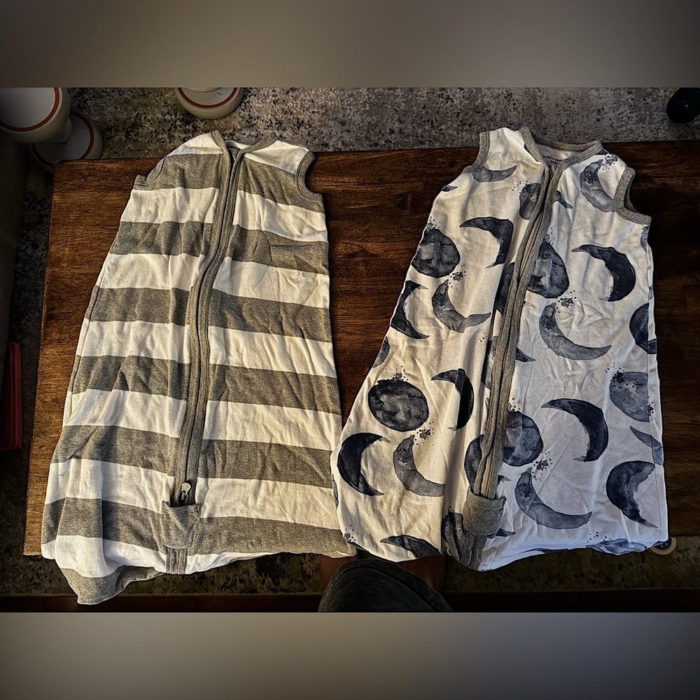 Large- sleep sacks 6-12mo